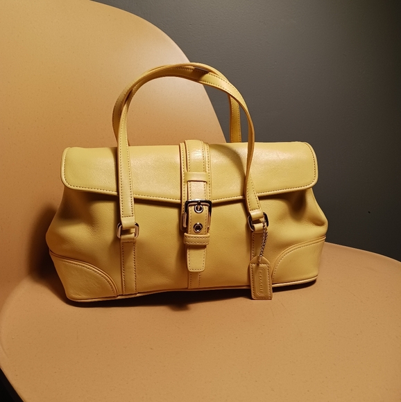 Coach Handbags - Vintage Coach Soho Hamptons satchel 9267 -YELLOW